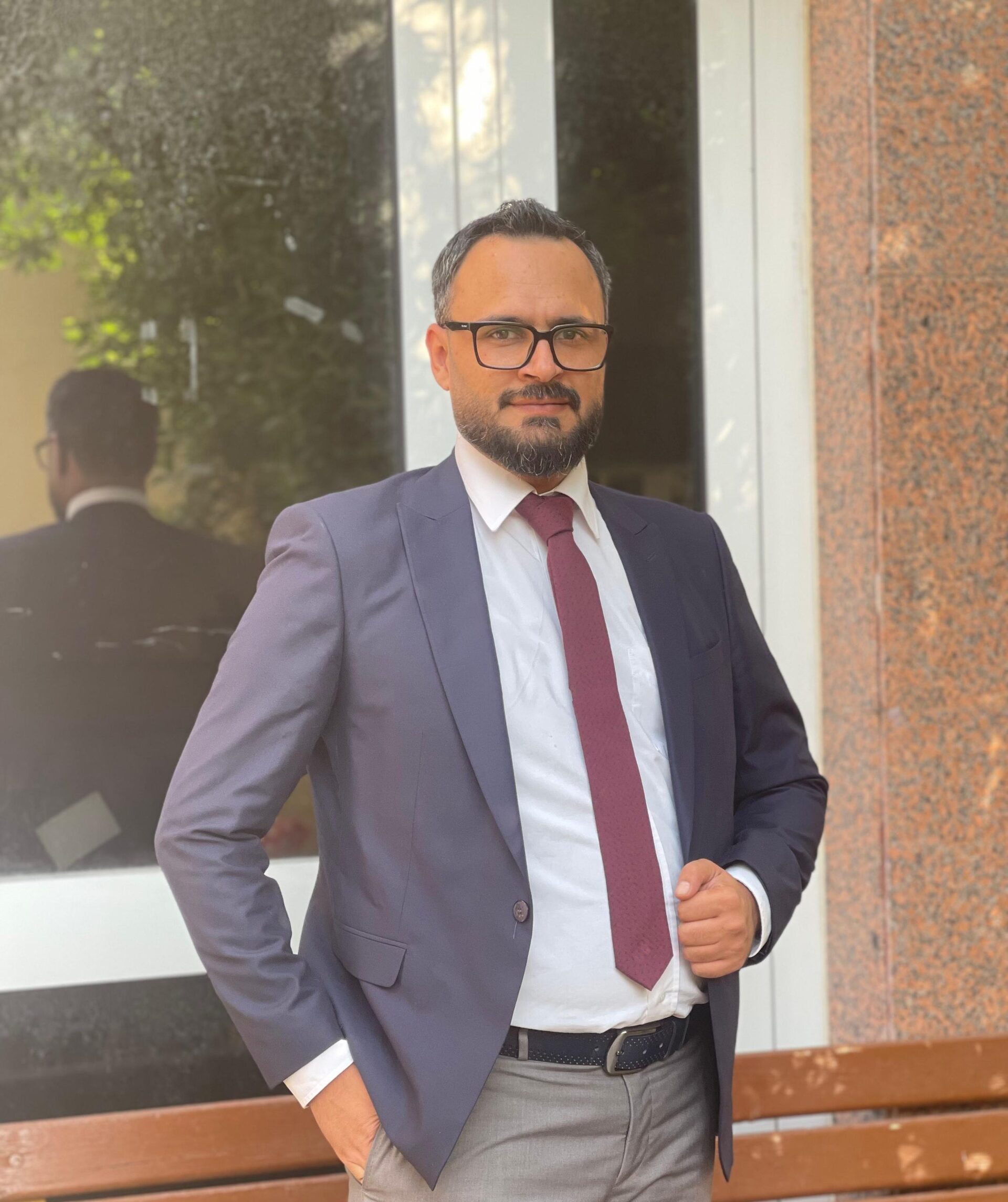 شبكة «إنماز نيوز» تُبارك للزميل محمد عبيد حصوله على شهادة الدكتوراه بمرتبة الشرف الأولى