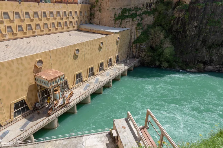 شركة صينية تتولى بناء محطة تحلية مياه في العراق بـ4 مليارات دولار